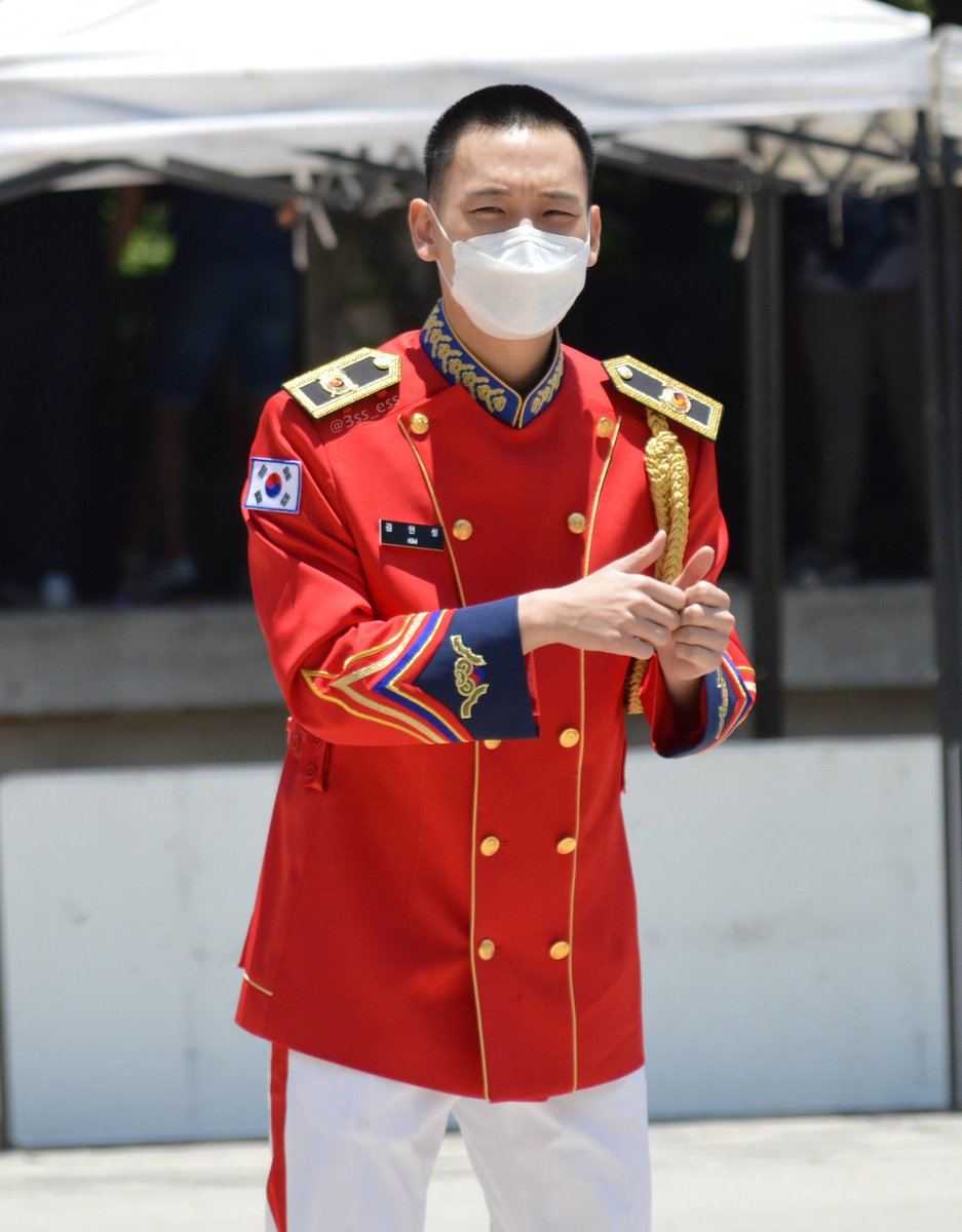 3ss_ess's tweet photo. 070522 Parque México 🇲🇽

#INSEONG #InseongInMexico #SF9 #인성 #에스에프나인 https://t.co/JSVz5atbtS