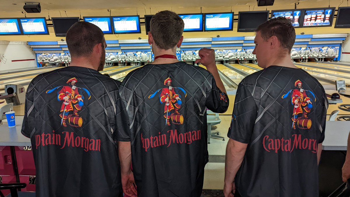 MountieMac's tweet photo. @CaptainMorganUS #SSPocketPushers are taking down more Captain than any other bowling team on a Wednesday night.. can we get a sponsorship? https://t.co/abVB1Spb5E
