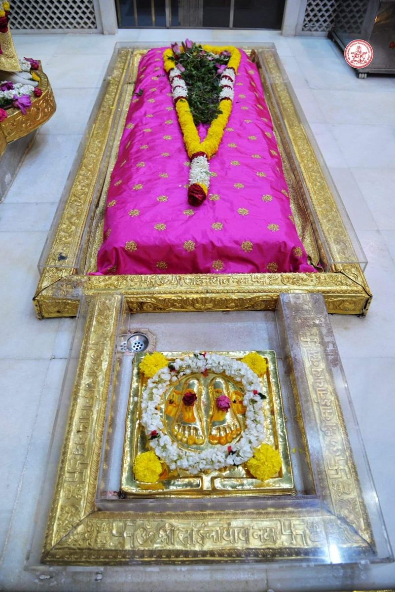 DATTASAITEMPLE's tweet photo. షిర్డీ కాకడ హారతి దర్శన్
(12.05.22)గురువారం....
Shirdi kakad Harathi Darshan(12.05.22) Thursday
#saibabaofshirdi
#shirdi #shirdisaibaba #shirdisai #shirdidarshan #shirdisaibabatemple #shirdibaba #saibabamessage @DATTASAITEMPLE #twitter #sconcepts @SSSTShirdi https://t.co/9Ox6yPCQJy