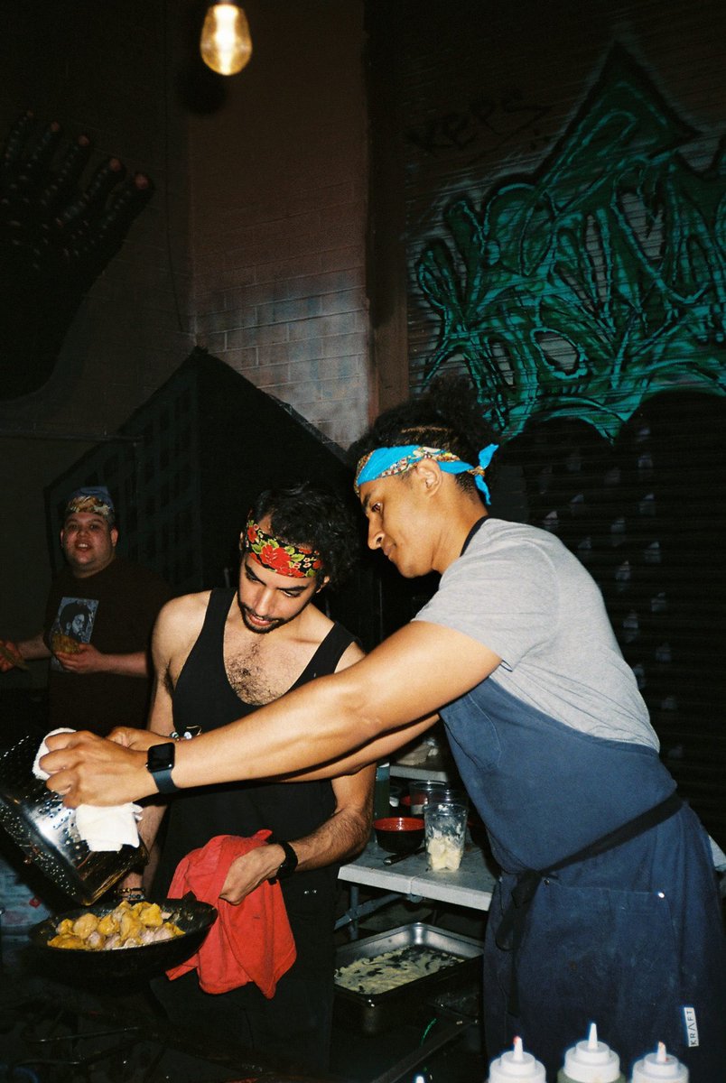beericio's tweet photo. “Estrano, condensing subcultures into street pasta”

https://t.co/ZGwujXh5tI https://t.co/hm6YgR5Ztt