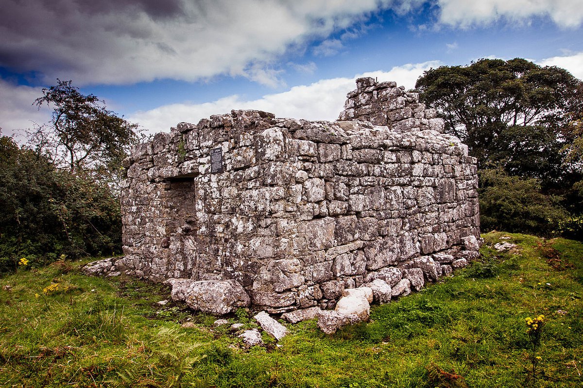 lorraineelizab6's tweet photo. 12 May: St Díoma/Dímma mac Cais. 2nd half of 5th C. Patron saint #Kildimo, Co #Limerick. Son of Cas king of Munster. Uncle of St Munchin, patron of Limerick diocese. Taught St Declan of Ardmore!📷Killulta Church, 0.99 miles WNW of Kildimo. Probably 9th C. ©Stevesphotography https://t.co/0YvwoIRQr6