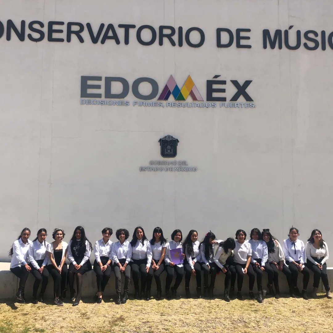 VocesdeStaMaria's tweet photo. Fotos de nuestro segundo año, participando en el "Conversatorio de música del estado de México" en el festival cultural del 08 de marzo (día de la mujer) 💜 gracias por la invitación y esperamos volver muy pronto😊... 

#vocesdesantamaria #conservatoriodemusica #Edomex #coro https://t.co/4eQriBoxsw