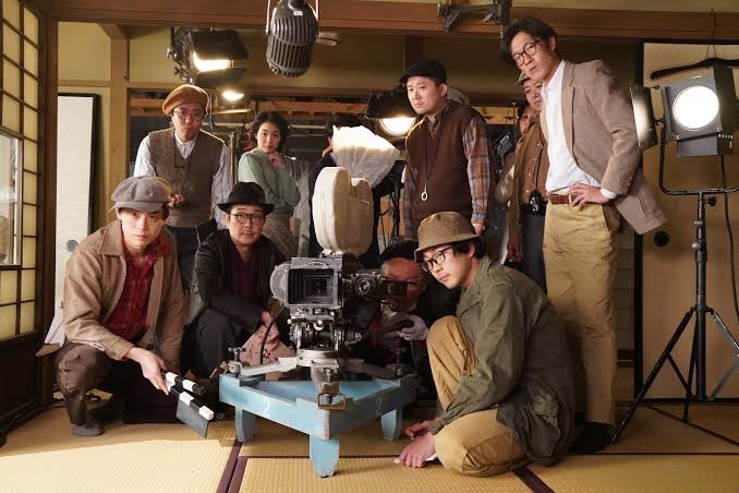 houseSamyan's tweet photo. 🎞️ #ItsAFlickeringLife
หนังดราม่าที่ว่าด้วยหนัง โรงหนัง และคนรักหนัง เรื่องของชายชรา 2 คนที่ย้อนกลับไปนึกถึงยุคทองของภาพยนตร์ญี่ปุ่น พวกเขายังเป็นเด็กหนุ่มที่เปี่ยมไปด้วยความฝันจะเป็นนักสร้างหนังผู้ยิ่งใหญ่ ก่อนฝันนั้นจะมอดดับลงเรื่อยๆ แค่เห็นชื่อผู้กำกับก็รับประกันว่าน้ำตาไหล https://t.co/D7pKjq0h9t