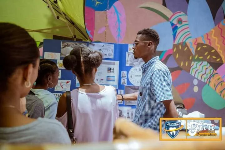 assurdent's tweet photo. Revivez en images les expositions de l'Association Haïtienne des étudiants en Medecine #AHEM à la première édition de la Foire de la santé le 29 avril 2022
#Sogebank, #clehaiti, #folonha , #HDNSA, #IHLS, #Daudiertechno, #StopAccidents, #EasyNet, #IFTH, #konbitsanpousan https://t.co/x4JpkLo44k