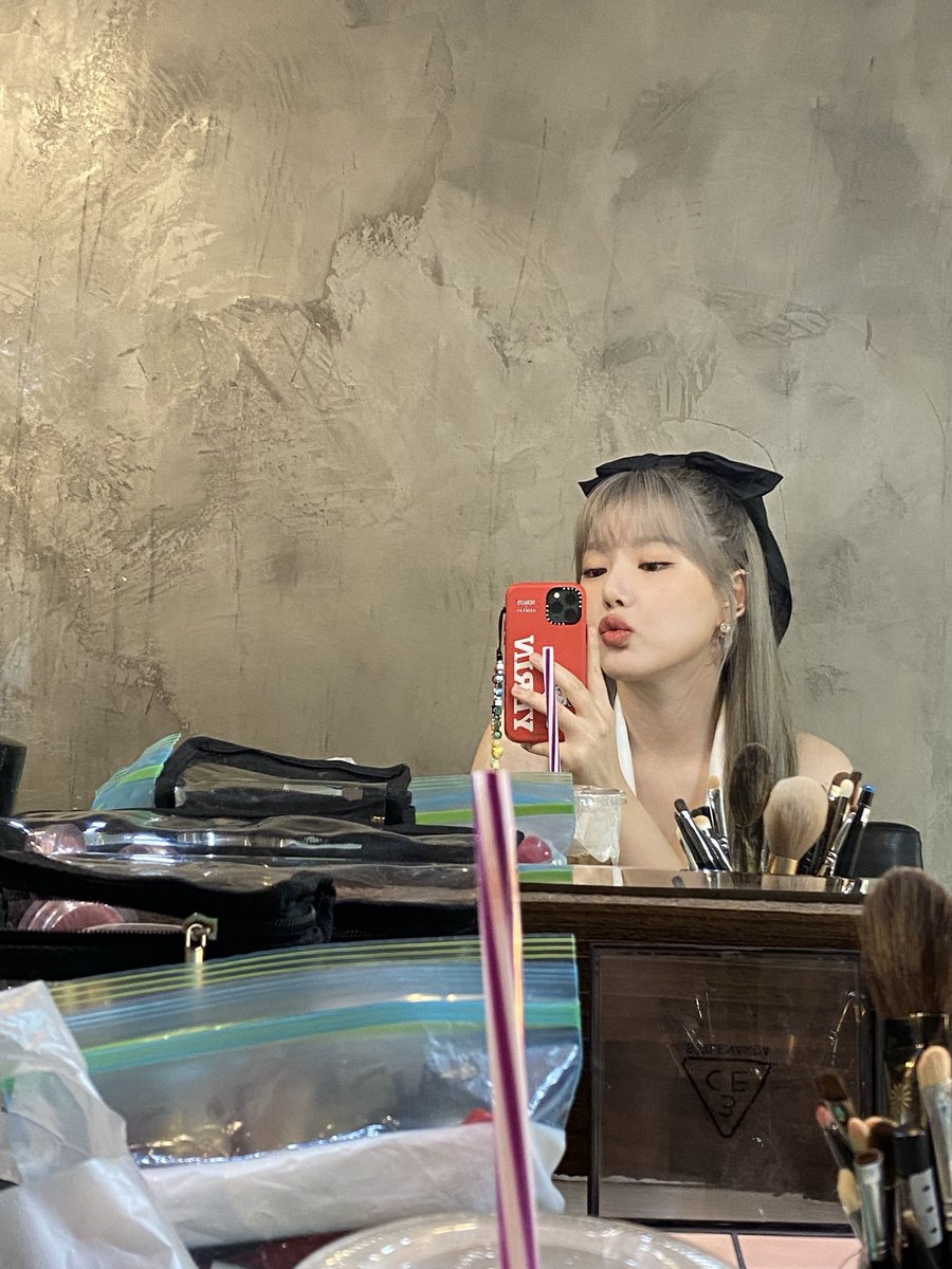 GFS_backup's tweet photo. [PIC] 220512 - Yerin Universe FNS

🐥Working hard today too!!!!!

#여자친구 #GFRIEND #YERIN #예린 @YERIN_OFFICIAL_ https://t.co/iqFYuiCBY7