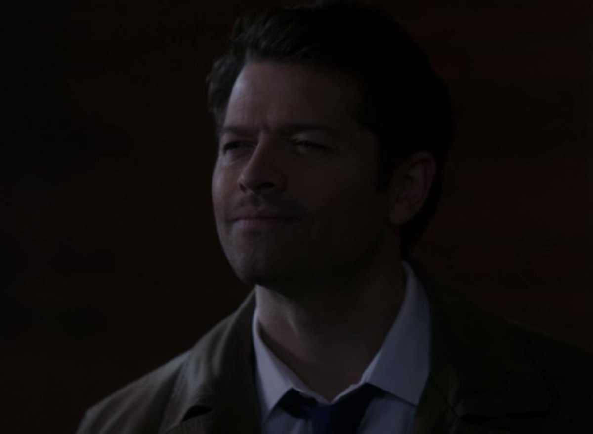 hourlycastiel tweet picture