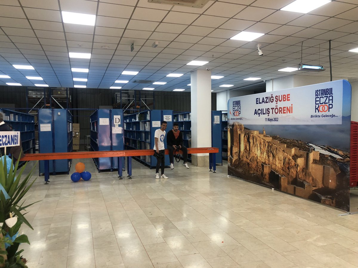 Eczalper's tweet photo. İstanbul Eczakoop Elazığ şubesini açtık. Elazığ ve bölge eczacılarına vatandaşlarımıza hayırlı olmasını temenni ediyorum #istanbuleczakoop #iskoop #14mayısEczacılıkBayramı #Elazığ @Elazigeczacilar https://t.co/9GrYkkesqF