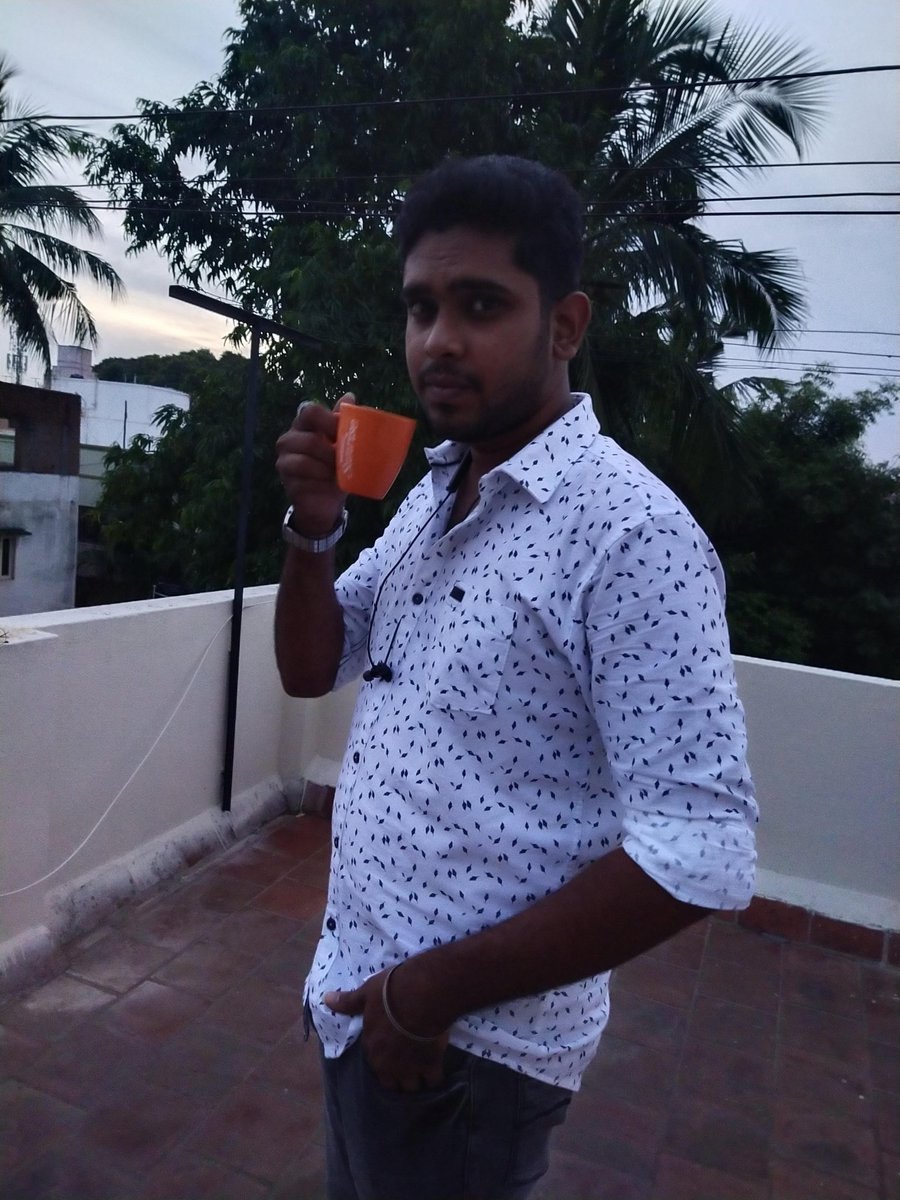 iampaamaran's tweet photo. #whitetwitter #hergift https://t.co/FkBW03HaZ3