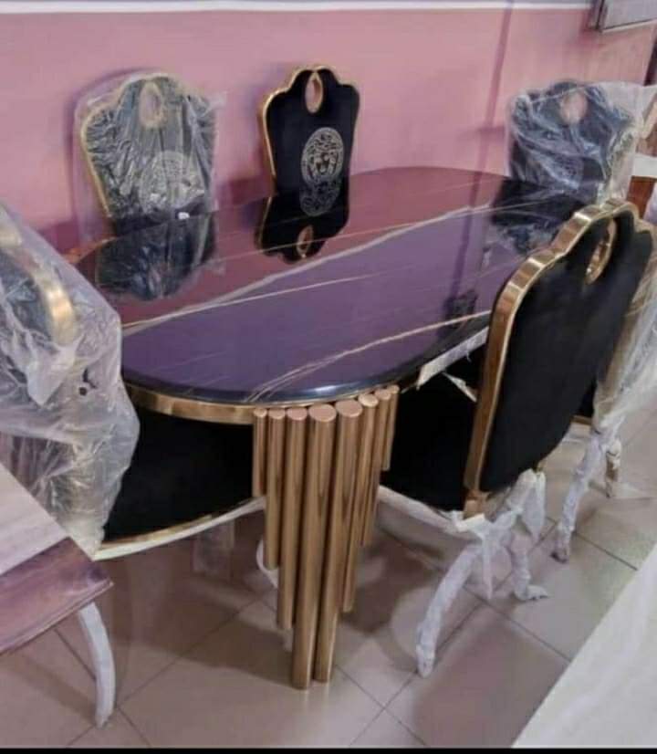 FunituresJ's tweet image. 