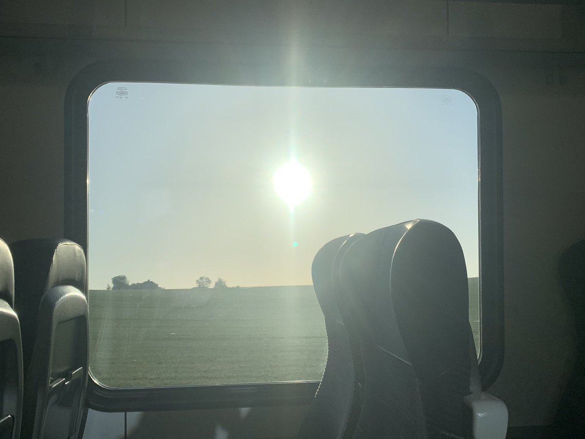 Suffolk_Travels's tweet photo. I’m not sat in the right seat to get the best picture. But this is the sunrise alternative to my misty shot from earlier in the week. #sunrise #viewfromtrainwindow https://t.co/7VPsdQkwgK