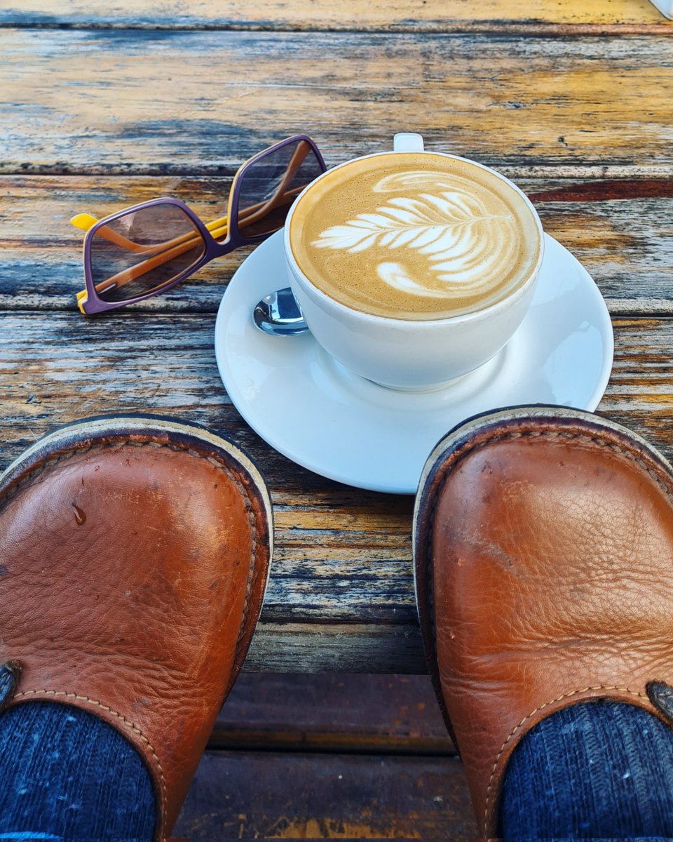 gotravelbug's tweet photo. Good morning.
Let's start the day...
#CoffeeTime #gardenroute
#commonage #wilderness
@SACoffeeGuide1 @spots4coffee @TourWilderness https://t.co/XyTrodQwY7