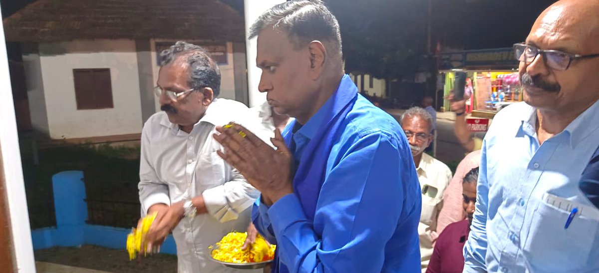 SreejaKR4's tweet photo. ദേശീയ അധ്യക്ഷൻ Dr. ഉദിത് രാജ് വെങ്ങാനൂർ മഹാത്മാ അയ്യൻ കാളി സ്മൃതി മണ്ഡപത്തിൽ. ജയ് മഹാത്മാ https://t.co/bYMa9TSkvY