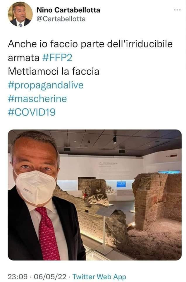 DiegoFusaro's tweet photo. "L'irriducibile armata ffp2". Altro da aggiungere? https://t.co/bcjgmIfrgZ