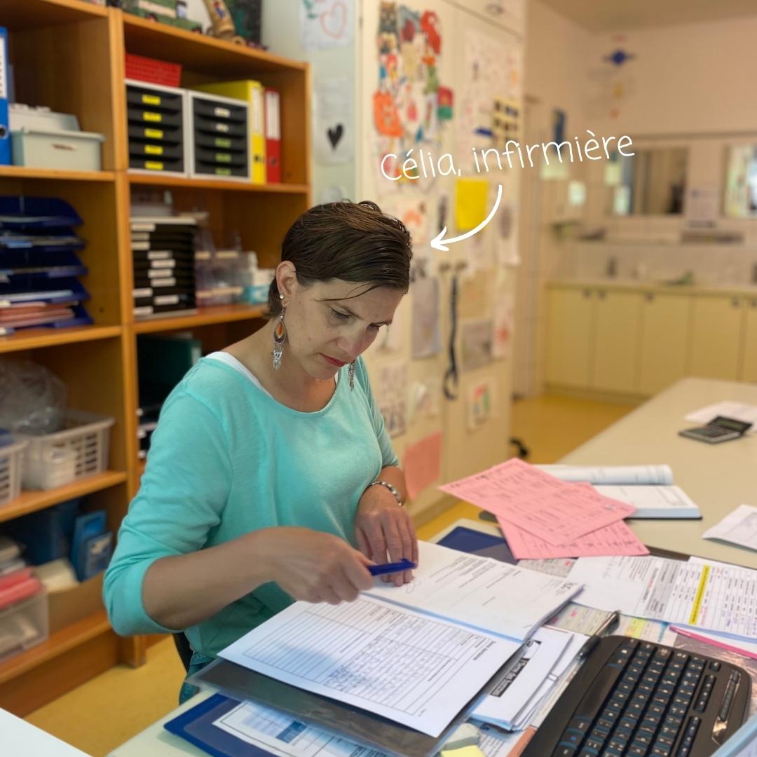 Savez-vous que l’infirmerie de La Maison joue un rôle essentiel dans la convalescence des enfants accueillis ?
🏥Elle fait le lien avec les hôpitaux.
💊Les infirmiers gèrent les traitements des enfants.
🚨Ils agissent dans des situations d’urgence.
#journeemondialedelinfirmerie