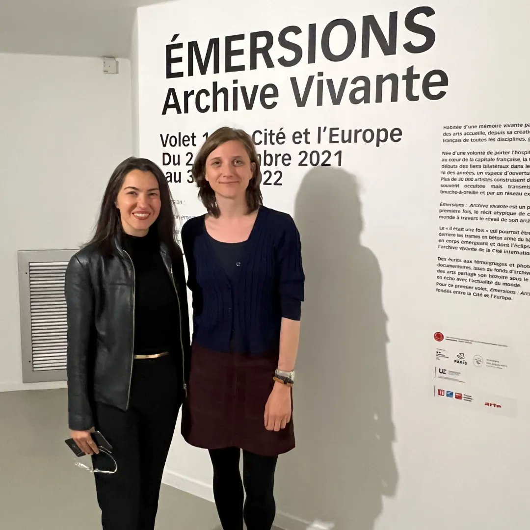 🇫🇷Visite de l'expo « Émersions Archive Vivante » de Sophie Gauthier, Directr. de l'IF Ankara @citedesartsparis pour soutenir l’artiste numérique <a href="/didemyalinay/">didem yalınay</a> l’une des 30 artistes sélectionnés. L’exposition sera au Centre de Pompidou très prochainement.
buff.ly/3FElGvc