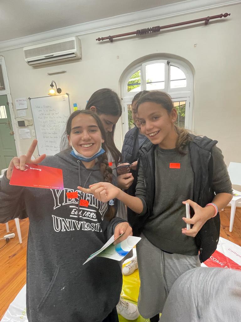 Ashley Hurwitz and Nicole Sorrell enabling our #futureleaders with Lumina Learning🎉 Last week, they provided these grade 7 girls with emotional and mental support and skills they need to thrive in the #newworldofwork and school. #youthempowerment #youthmentalhealth #luminaspark