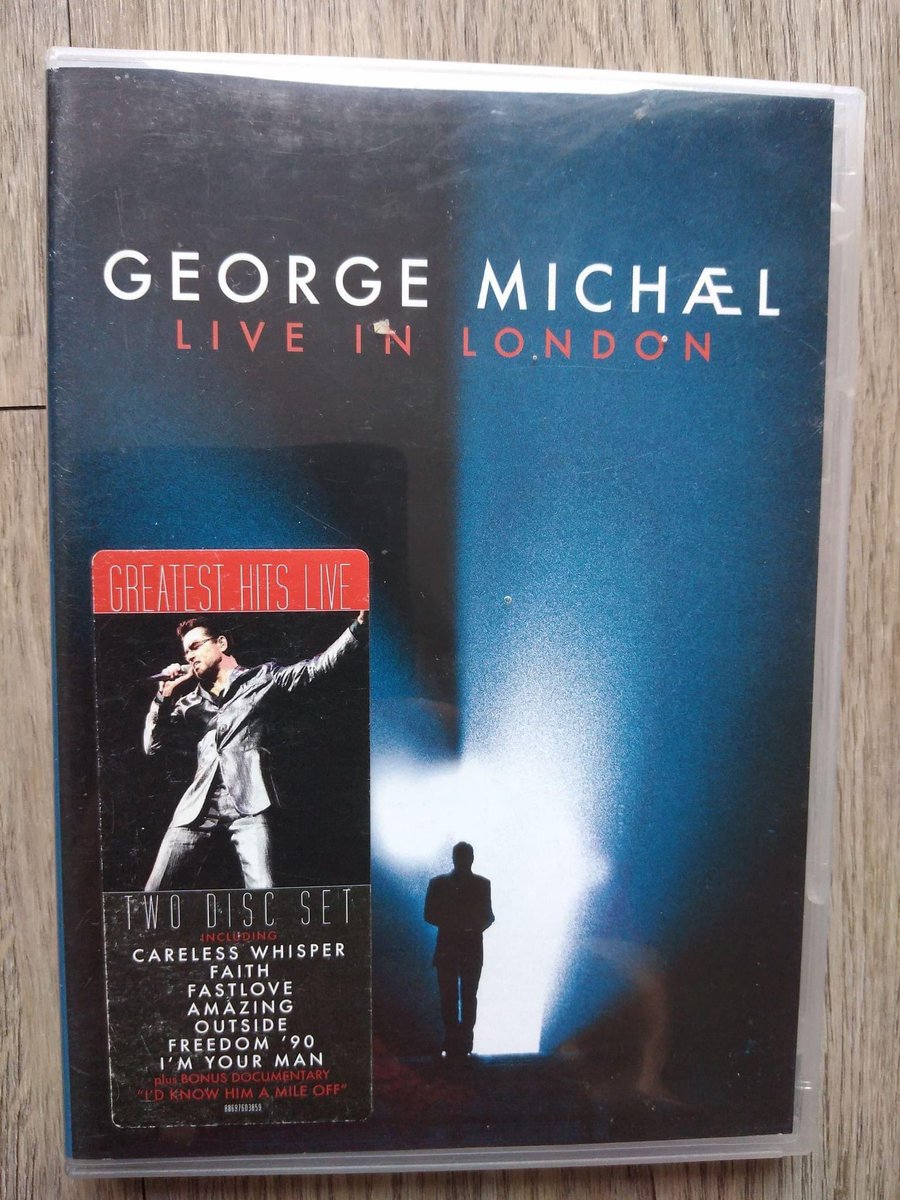 LoveliesHelp's tweet photo. A little dose of @GeorgeMOfficial for everyone 🤘♥️ And it’s for charity. As always. Today in support of @THTchampions @THTorguk and @themayhew 💜🐾 https://t.co/XkaSj2oRMY