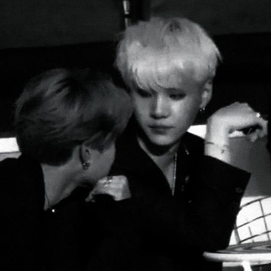 AmyungvBot's tweet photo. "Do you know how it feels to hold someone close, feel their heartbeat, and know you would have to stop it?" - Flames https://t.co/Xr1zZ1Cl9e