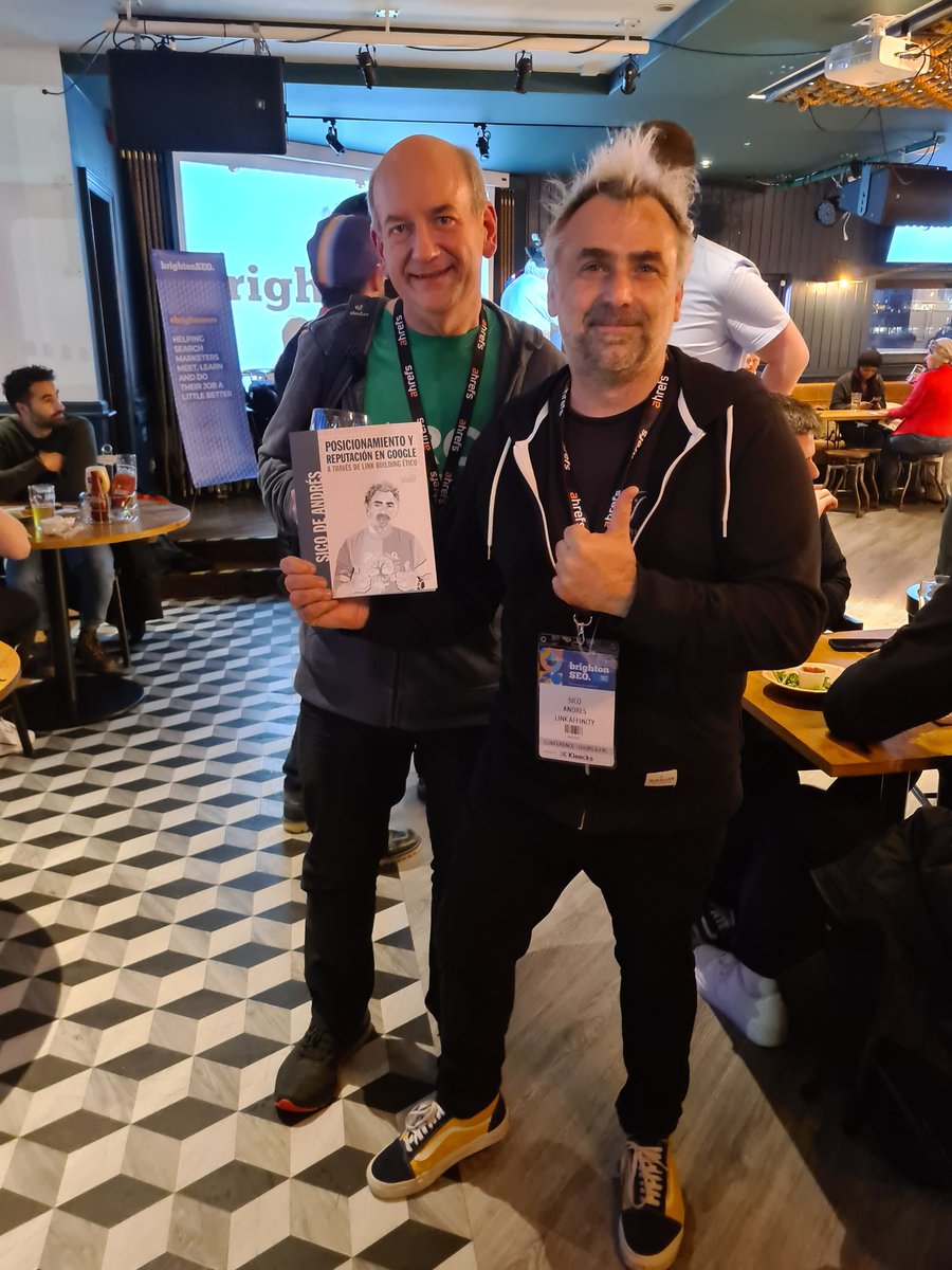 Ha llegado el día!
Ya a la venta el libro de link building que <a href="/JohnMu/">John 🧀 ... 🧀</a> podría leer. Prólogo de la gran <a href="/aleyda/">Aleyda Solis 🕊️</a> Numero 1 en ventas de amazon mucho antes de su lanzamiento. Se agradece difusión y que lo compres, claro amazon.es/Posicionamient…  #linkbuilding