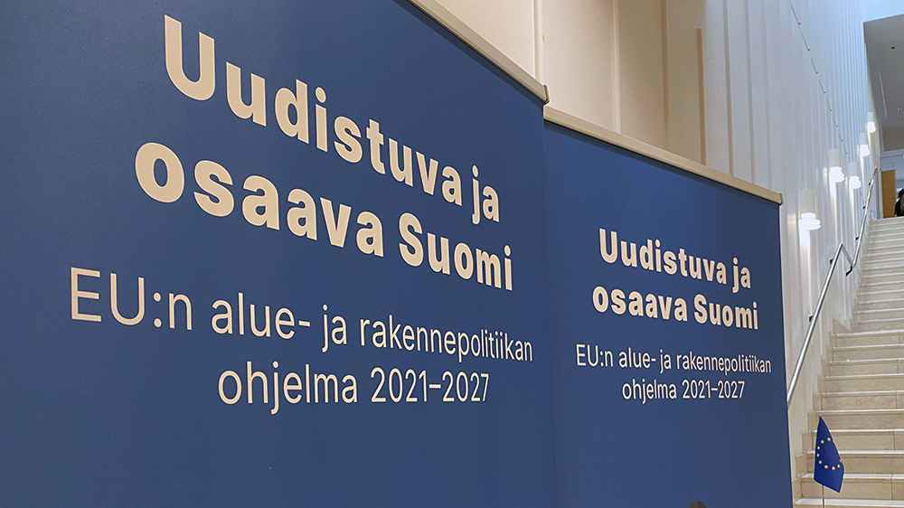 TEM_uutiset's tweet photo. Tervetuloa seuraamaan EU:n alue- ja rakennepolitiikan ohjelmakauden 2021–2027 avaustilaisuutta tänään 12.5. klo 9.30 alkaen!

Millainen on #UudistuvaJaOsaavaSuomi 🇫🇮🇪🇺? Liity linjoille, niin tiedät!

📺 Ohjelma ja verkkolähetys 👇https://t.co/DNZeD9BzLp https://t.co/82NaC8Mz5R