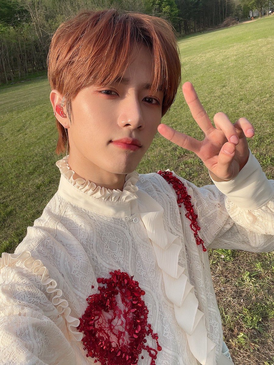 TXT_규 tweet media