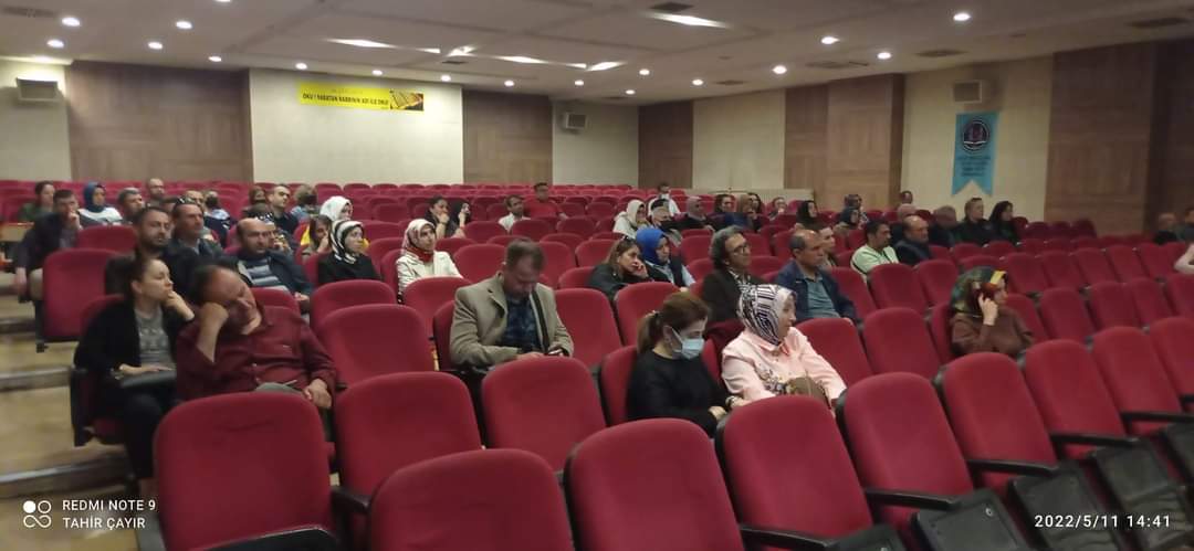 "Çevre Bilinci, İklim Değişikliği Farkındalığı ve Sıfır Atık" konularında merkez ilçelerimizde görev yapan öğretmenlerimize eğitim verildi.
<a href="/tcmeb/">Millî Eğitim Bakanlığı</a> <a href="/OzilLevent/">Dr. Levent Özil🇹🇷🇹🇷🇹🇷</a> <a href="/ozkan_meb/">Özkan AVCI</a> <a href="/SeyitAliBuyuk/">Seyit Ali Büyük</a>