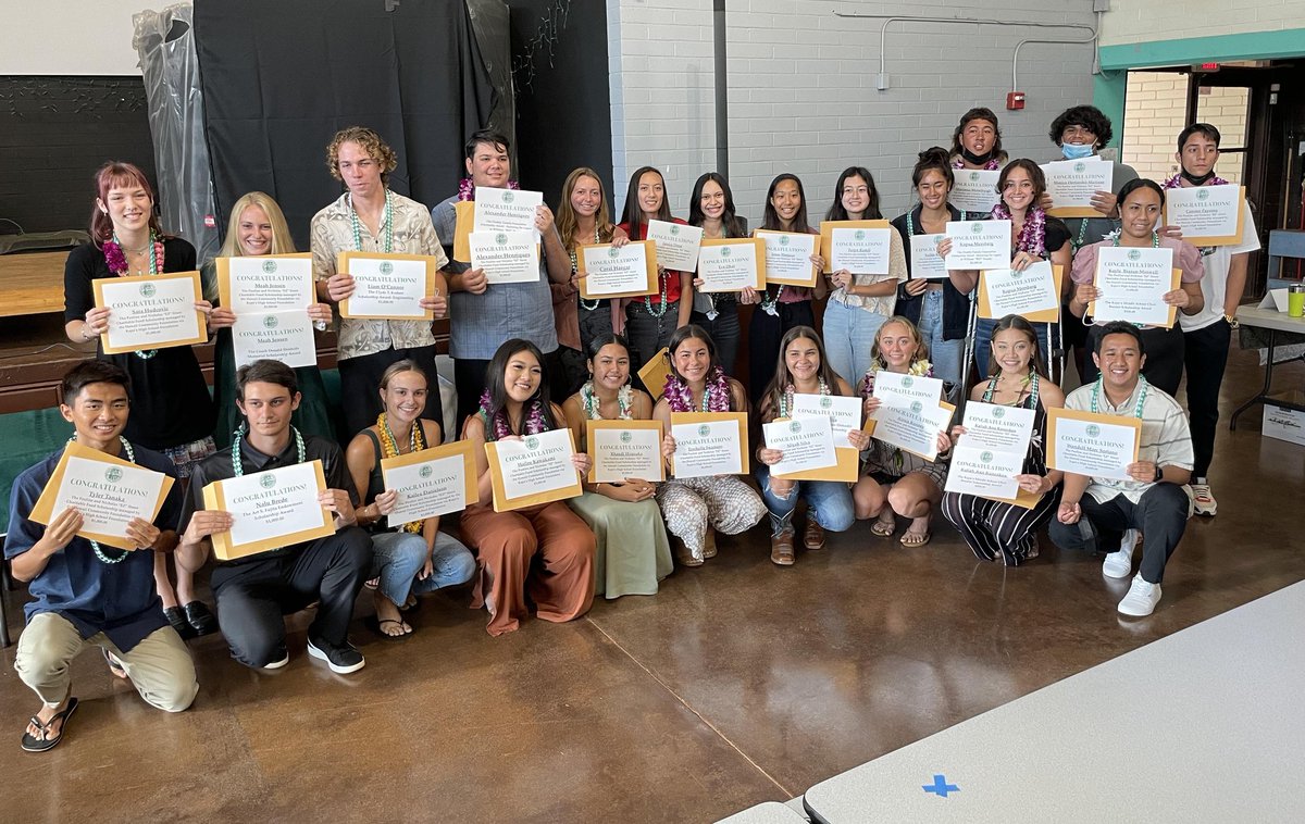 Principal_TJCox's tweet photo. A huge thank you to all of the generous donors and supporters of Kapaa HS.  Last night the Kapaa HS Foundation was able to give out almost $80,000 in scholarships to 28 very deserving students.  Go warriors! https://t.co/ZnIM0sf4lF