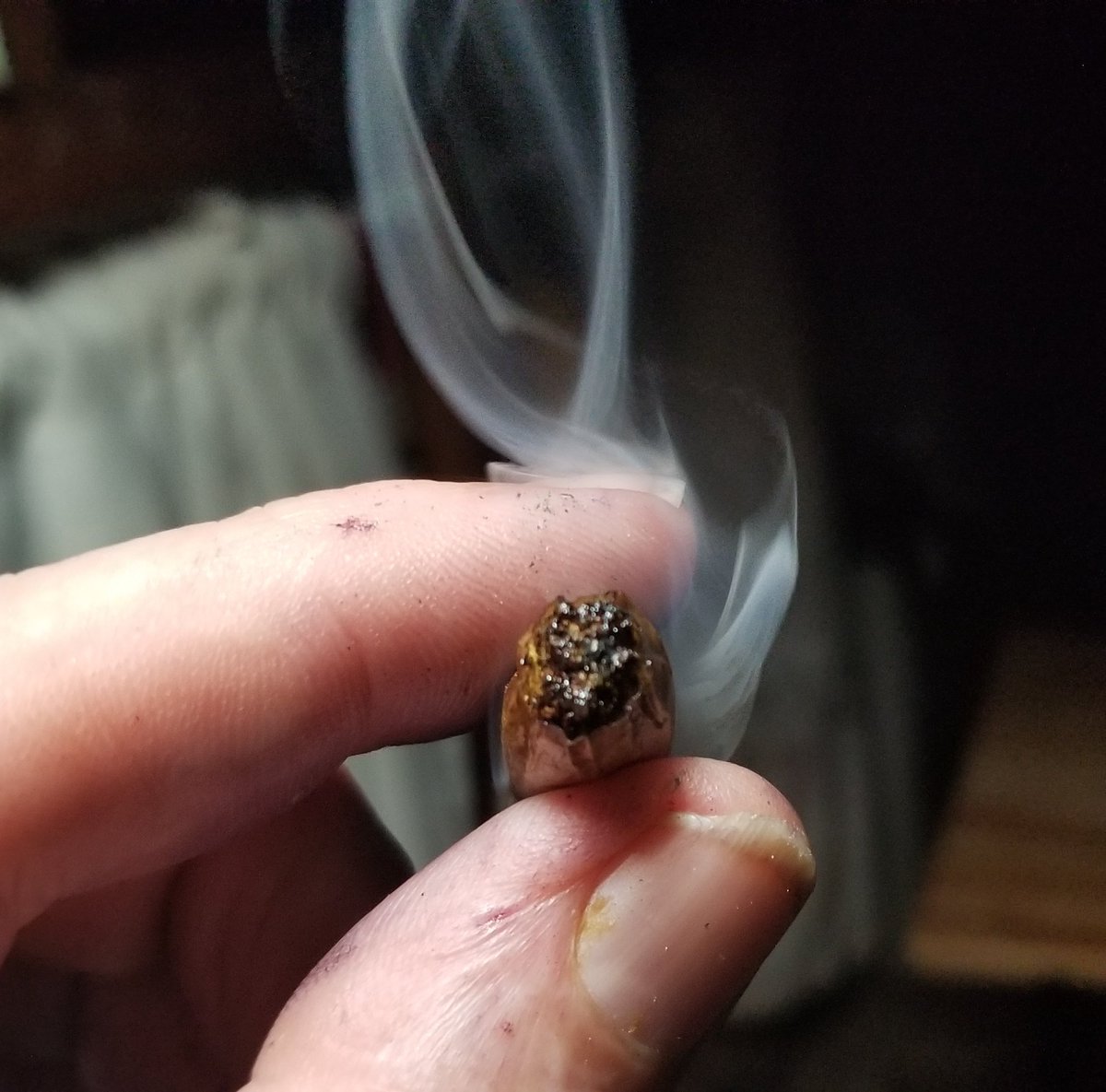 FarmerTom19's tweet photo. There's nothing better than a greasy J 💨💨💨
#weed #todaywefarm #farmertom #CannabisNormalization #joints https://t.co/NdK3FFKfF1