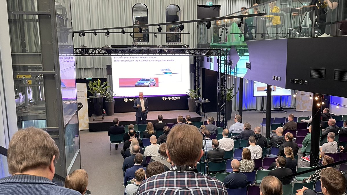 ristokin's tweet photo. https://t.co/xOsVkQmvgV live event in progress. First event in 2.5years! @ColinShaw_CX giving key note https://t.co/KRpVPffP29