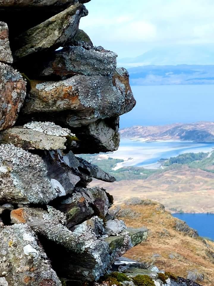WE CAIRNT THINK OF A BETTER VISTA 🪨😍

The view over Loch Morar and the Silver Sands from the Creag Mhor cairn takes a lot of beating.

📸 Jill Ashburner 🙌