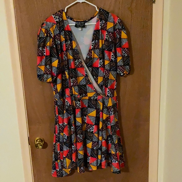 JFabulousPlus's tweet photo. So good I had to share! Check out all the items I'm loving on @Poshmarkapp #poshmark #fashion #style #shopmycloset #rue107 #eshakti #teva: https://t.co/wvzJwXwu3p https://t.co/XG71W98jjg