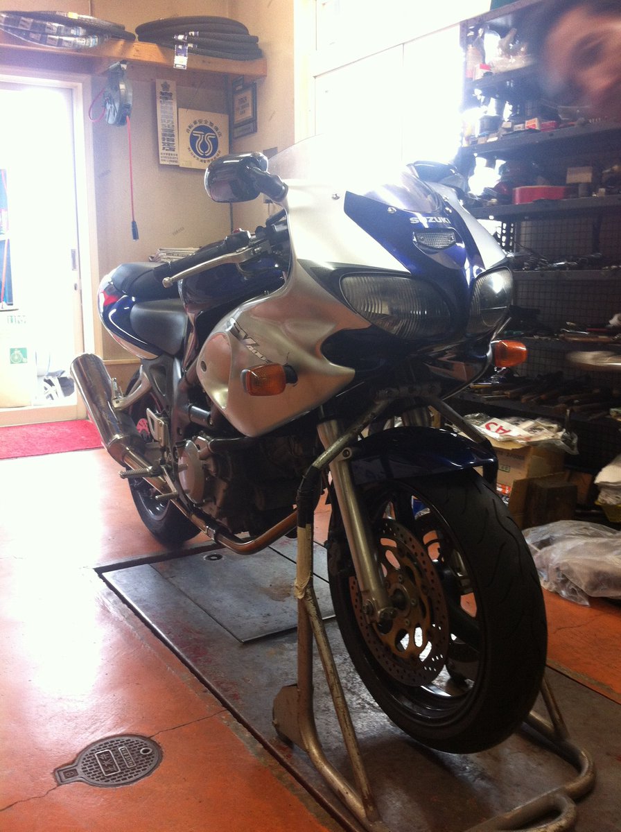SAntosian13's tweet photo. バイク屋に生まれて
警察→消防→保険屋と渡りあるいて
結局今バイク屋で働いてる
バイク最高🏍
#私の乗ってきた歴代のバイク
#バイク好き
#バイクが好きだ
#YZFR1
#YZFR6
#SV400S
#PW50
#PW80 https://t.co/Ggw1jaC0NS
