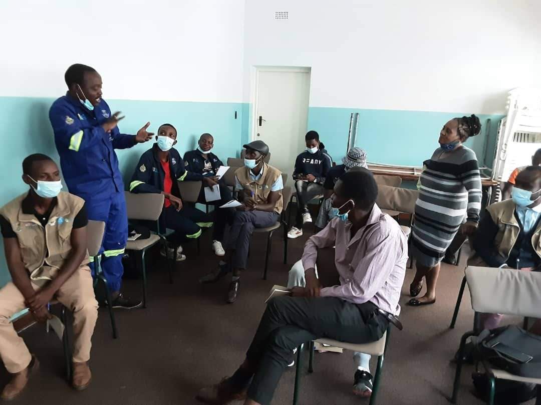 PadareMen's tweet photo. Padare conducting a 2 day social norms training for the male advocates that are mobilizing men and boys for the uptake of health services in the Zimbabwe Partnership for Acccerarated Aids Control (ZIMPAAC) led by @Zimttech_zw 

@chindewerejm @wavengesai @RodneyMutombo
@VingiPaul https://t.co/TkHEzAyYtw