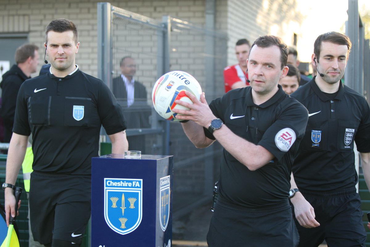 Cheshire_FA's tweet photo. #REFEREE | #Cheshire FA is pleased to announce that dates are confirmed for a new series of @FA #Referees Courses, taking place across the county.

Head to the link below for details and to register your interest in commencing your referee journey.

➡️ https://t.co/WLlRN4JeJ4 https://t.co/ObjlzGcmFg