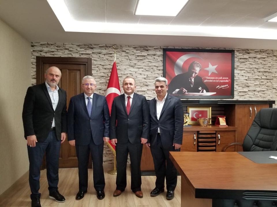 muratatim's tweet photo. Numan HATİPOĞLU Tokat Valiliğine atanmıştır.
Numan bey benim ilkokul-lise arkadaşımdır. 
İkamet ettiğim ilçede kaymakamlık yapıyorken  Vali olarak atanmasına ziyadesiyle sevindim.
Devlet adamlığına,kültür ve birikimine şahidim. 
Yolun ve bahtın açık olun değerli kardeşim... https://t.co/5IE7P2QPCR