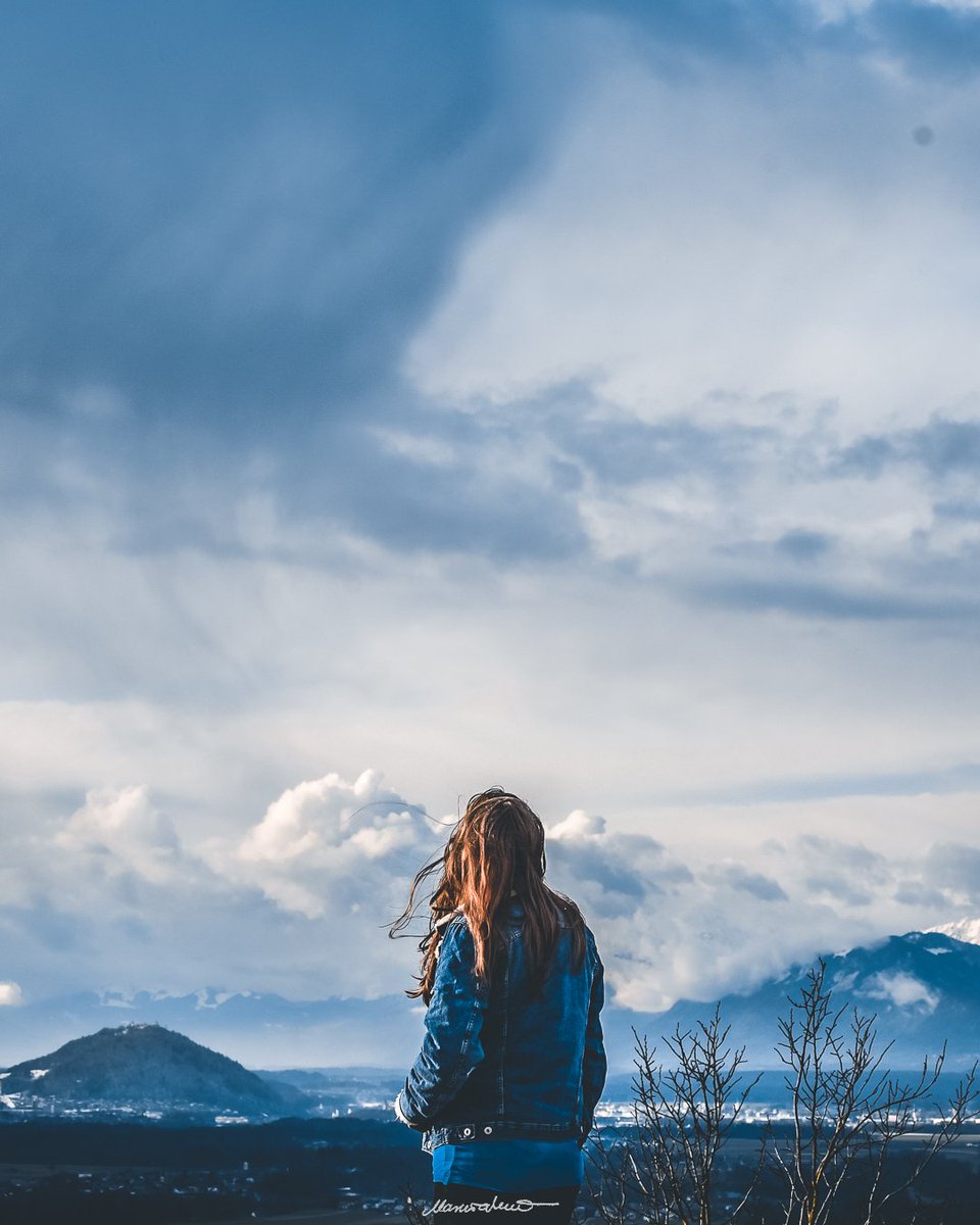 Marusha_____'s tweet photo. • Head in the clouds, dreaming of winter wonderland.☁️ Coming out of an artblock, good to be back on the creative side.👋 •
#clouds #winter #Wonderland #smlednik #Slovenija #slovenia #nature #landscape #NaturePhotography #mobilephotography https://t.co/0zNAp03VwV