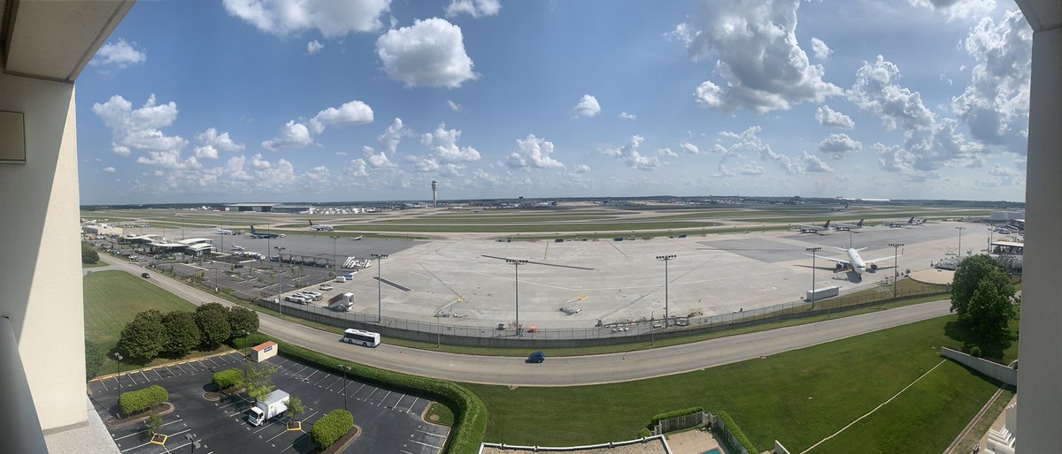 Actual view from my hotel balcony of Atlanta airport. 😳✈️🇺🇸