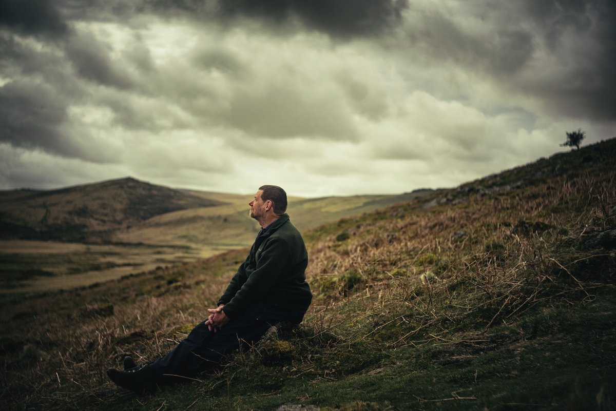 GlavindStrachan's tweet photo. A few more of Paul Rendell renowned #DartmoorGuide and editor of #DartmoorNews #Magazine πwas a pleasure to wander around the #Belstone area on #Dartmoor and capture a few images of Paul in his element ππ· https://t.co/cJhClPib7U