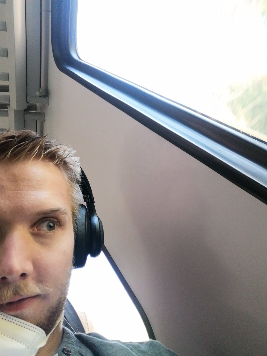 Auf den weg zur Lan nach hamburg!
Fucking hyped
@myescgg <a href="/H4llow2/">H4llow</a> <a href="/FerasGod/">feras</a>