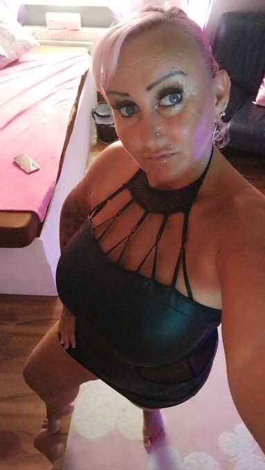 Auch ein sch&ouml;nes Outfit oder? #milf #&uuml;40 #plussizegirls #plussizewomen #curvybooty https://t.co/Pu7o<a href="/tag/milf"class="tags">#milf</a><a href="/tag/%C3%BC40"class="tags">#&uuml;40</a><a href="/tag/plussizegirls"class="tags">#plussizegirls</a><a href="/tag/curvybooty"class="tags"><span>#curvybooty</span></a><a href="/tag/plussizewomen"class="tags"><span>#plussizewomen</span></a>