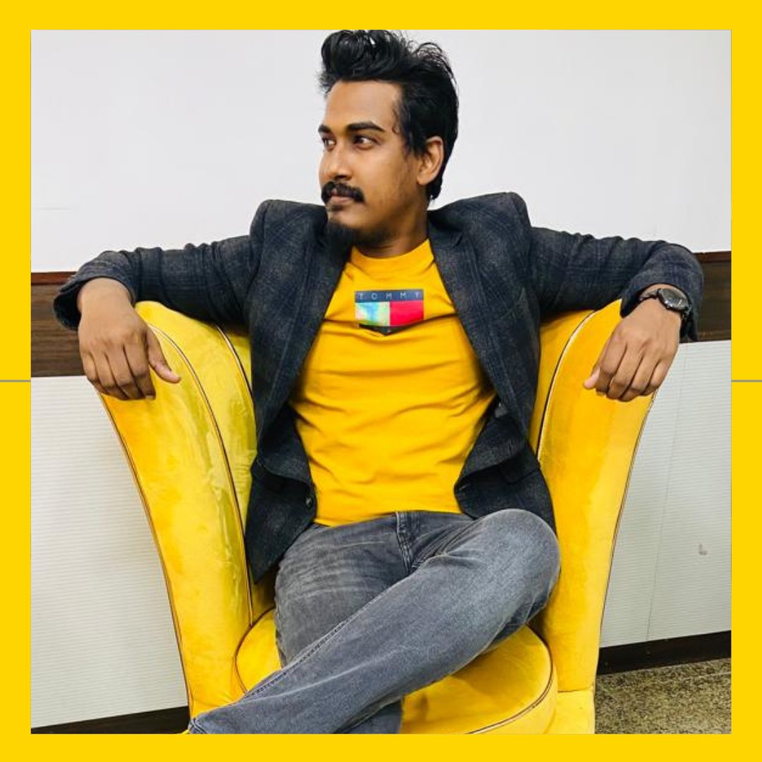 Vipin_Chouhan_'s tweet photo. A true king’s power is his own compassion 👑
.
#weevents #weweddings #entrepreneur #entrepreneurship #motivation #staymotivated💪 #lifequotes #lifesgood #inspiration #lifestyle #sucessjourney #alwaysgrowing #postoftheday #highonsucess #ootd #office #yellow #king #throne #power https://t.co/SZZRdCnHIH