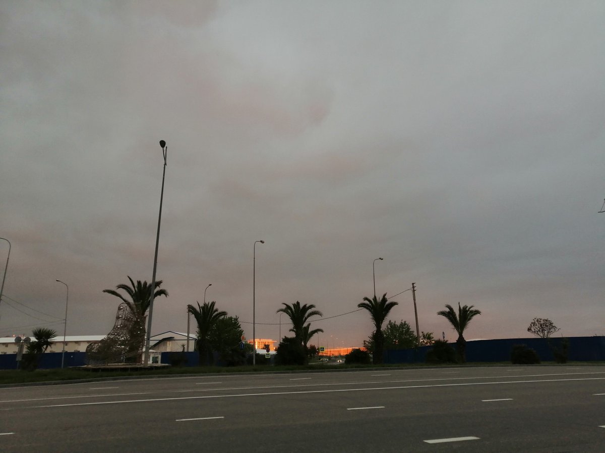 Держу в курсе, я уезжаю с этой работы, ибо это полная жесть и еду в другое место, надеюсь, что уже до конца сезона