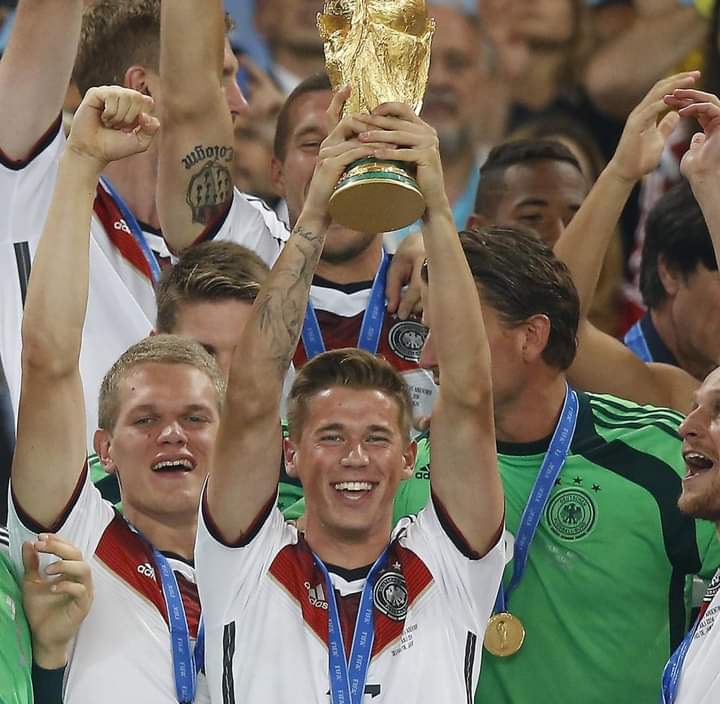 Happy 30th birthday Erik Durm 