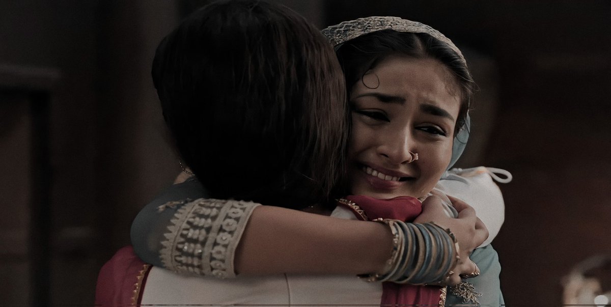 IshqqMohabbat's tweet photo. Vashma : Hum lahore se jaayenge,par lahore hamare andar se kabhi nahi jaayega😩

Amrit : Hum hamare saath thoda sa lahore to le hi jaa sakte hai na,jab bhi yahaan ki yaad aayegi,ise khol kar dekh lenge😭👍

I miss❤️😩

[ #vashrit #kyunutthedilchhodaaye
#gracygoswami #anchalsahu ] https://t.co/vmaXPvjITm