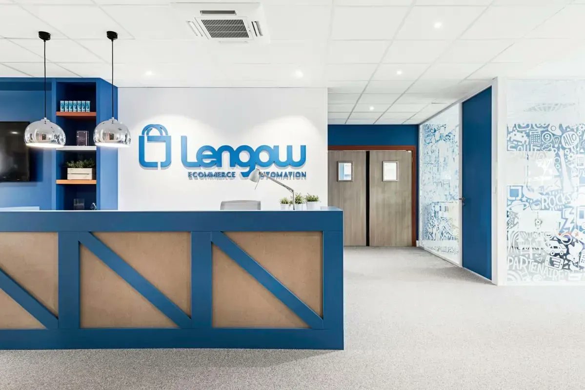 KookiApps's tweet photo. @Lengow, la société de capital-investissement  élargit son offre de produits avec l’acquisition de @Netrivals. Lengow est une société de logiciel en tant que service axée sur l’automatisation du commerce électronique. 
S:  https://t.co/2NZ0Dvg6g7 #ecommerce #ecommercebusiness https://t.co/vzhukvKkXH