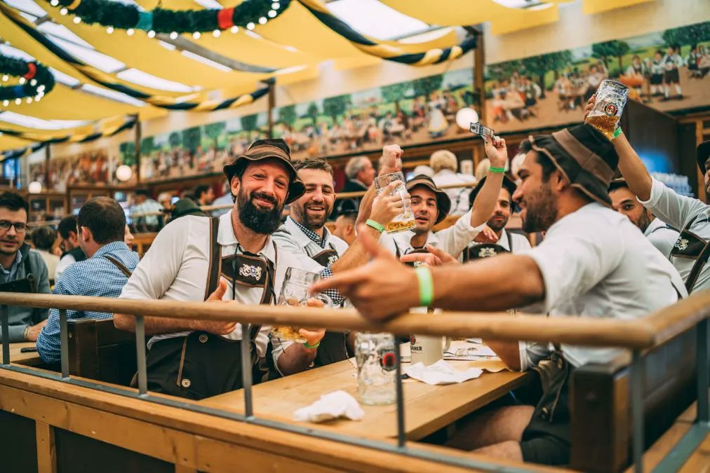 FEGTouristGuide's tweet photo. Oktoberfest was first held in 1810 to celebrate the marriage of Crown Prince Ludwig of Bavaria to Princess Therese.
https://t.co/lgUoZLmfSG
#FEG_QualifiedTouristGuides #ReadyToGuide #Tourism #BVGD #Bvgd #diegästeführer #wgft https://t.co/ka9Ie8S4O3