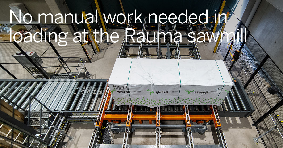 MetsaFibre's tweet image. The carbon footprint is reduced, because diesel forklifts are no longer used for loading, and the sawmill has no need for intermediate storage. 

Read more: ow.ly/8J7E50IfNlz

#MetsäFibre #RaumaSawmill #AutomatedLoading