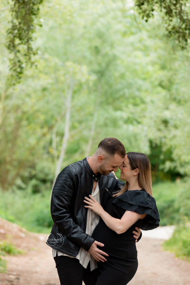evaisart's tweet photo. Preciosa época para las sesiones en exterior y son con una pareja tan bonita como ellos, el resultado es maravilloso.🥰🥰
Si quieres información sobre las sesiones de embarazada contacta conmigo 

💻eva@evaisart.com
☎️ 616188570 
📩https://t.co/WOni0KcF8i https://t.co/i6S1Hiv52p