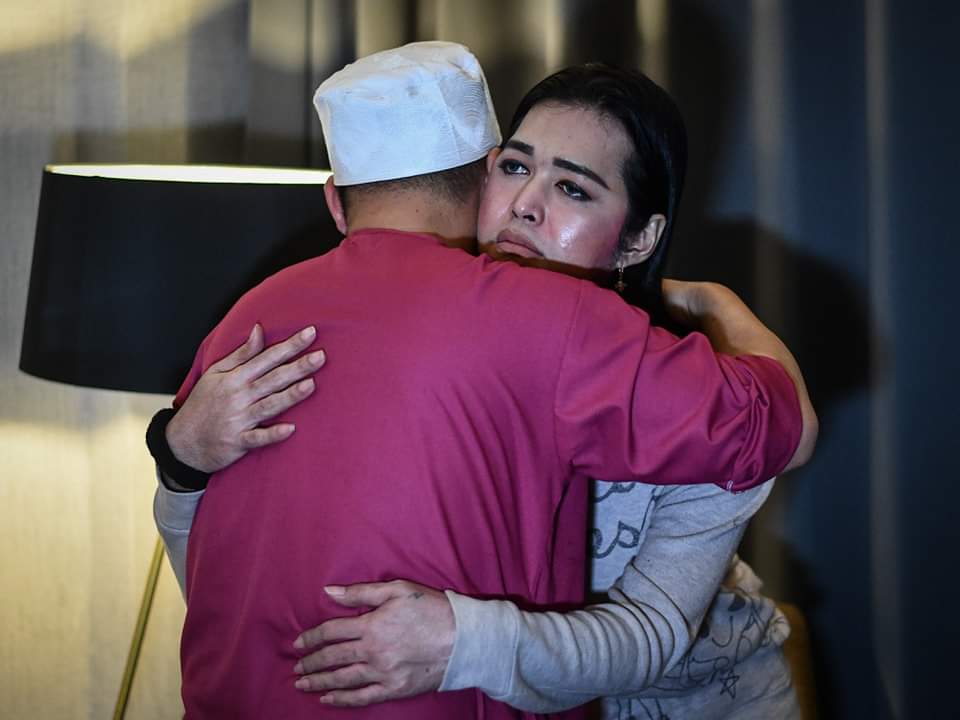 CC om <a href="/corbuzier/">Corbuzier</a>
Mereka ada disekitar kita untuk kita dakwahi. Bukan di ajak podcast lalu mengumbar kebinalan berfikir mereka. 
Ayo om terus belajar
Siapa guru kita akan menentukan arah tujuan kita.