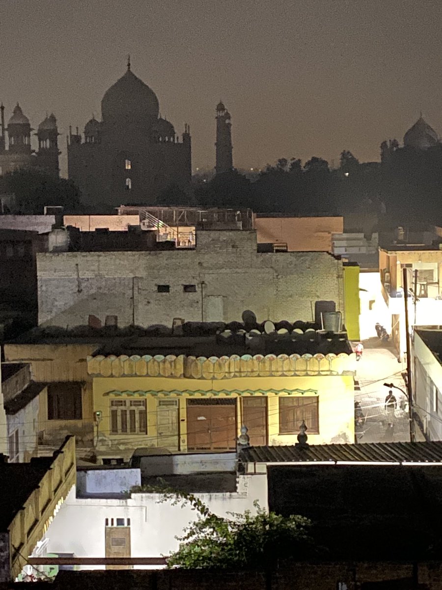 _sabanaqvi's tweet photo. #Taj Mahal at night. The defining image of India for the world, even in the shadows of the night. https://t.co/atDKd1NOVA